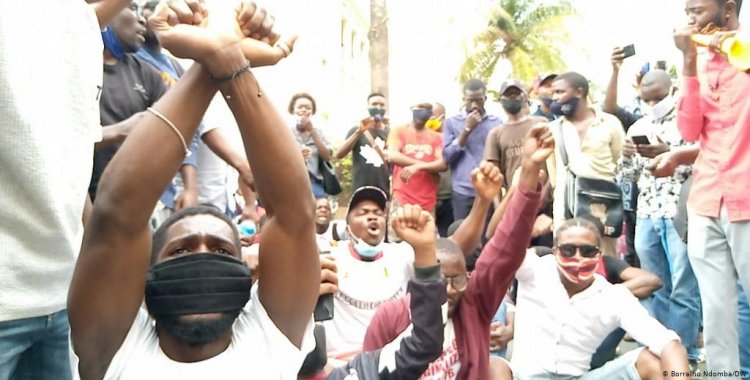 Metade Dos Manifestantes Detidos Foram Ouvidos E Mais Três Menores Libertados Ver Angola 